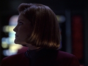 extant_StarTrek_VOY_6x07-DragonsTeeth_02957.jpg