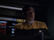 extant_StarTrek_VOY_6x07-DragonsTeeth_02960.jpg