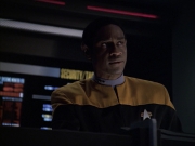 extant_StarTrek_VOY_6x07-DragonsTeeth_02961.jpg