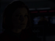 extant_StarTrek_VOY_6x07-DragonsTeeth_02978.jpg