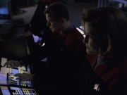 extant_StarTrek_VOY_6x07-DragonsTeeth_02997.jpg