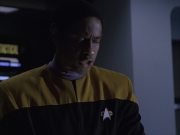 extant_StarTrek_VOY_6x07-DragonsTeeth_03017.jpg
