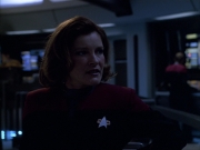 extant_StarTrek_VOY_6x07-DragonsTeeth_03075.jpg