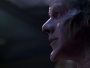 extant_StarTrek_VOY_6x07-DragonsTeeth_03081.jpg