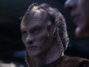 extant_StarTrek_VOY_6x07-DragonsTeeth_03084.jpg