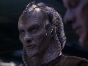 extant_StarTrek_VOY_6x07-DragonsTeeth_03086.jpg