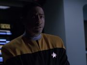 extant_StarTrek_VOY_6x07-DragonsTeeth_03103.jpg