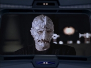 extant_StarTrek_VOY_6x07-DragonsTeeth_03112.jpg