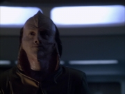 extant_StarTrek_VOY_6x07-DragonsTeeth_03140.jpg