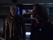 extant_StarTrek_VOY_6x07-DragonsTeeth_03148.jpg
