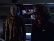 extant_StarTrek_VOY_6x07-DragonsTeeth_03149.jpg