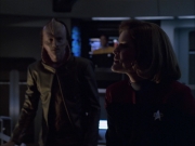 extant_StarTrek_VOY_6x07-DragonsTeeth_03157.jpg