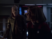 extant_StarTrek_VOY_6x07-DragonsTeeth_03158.jpg