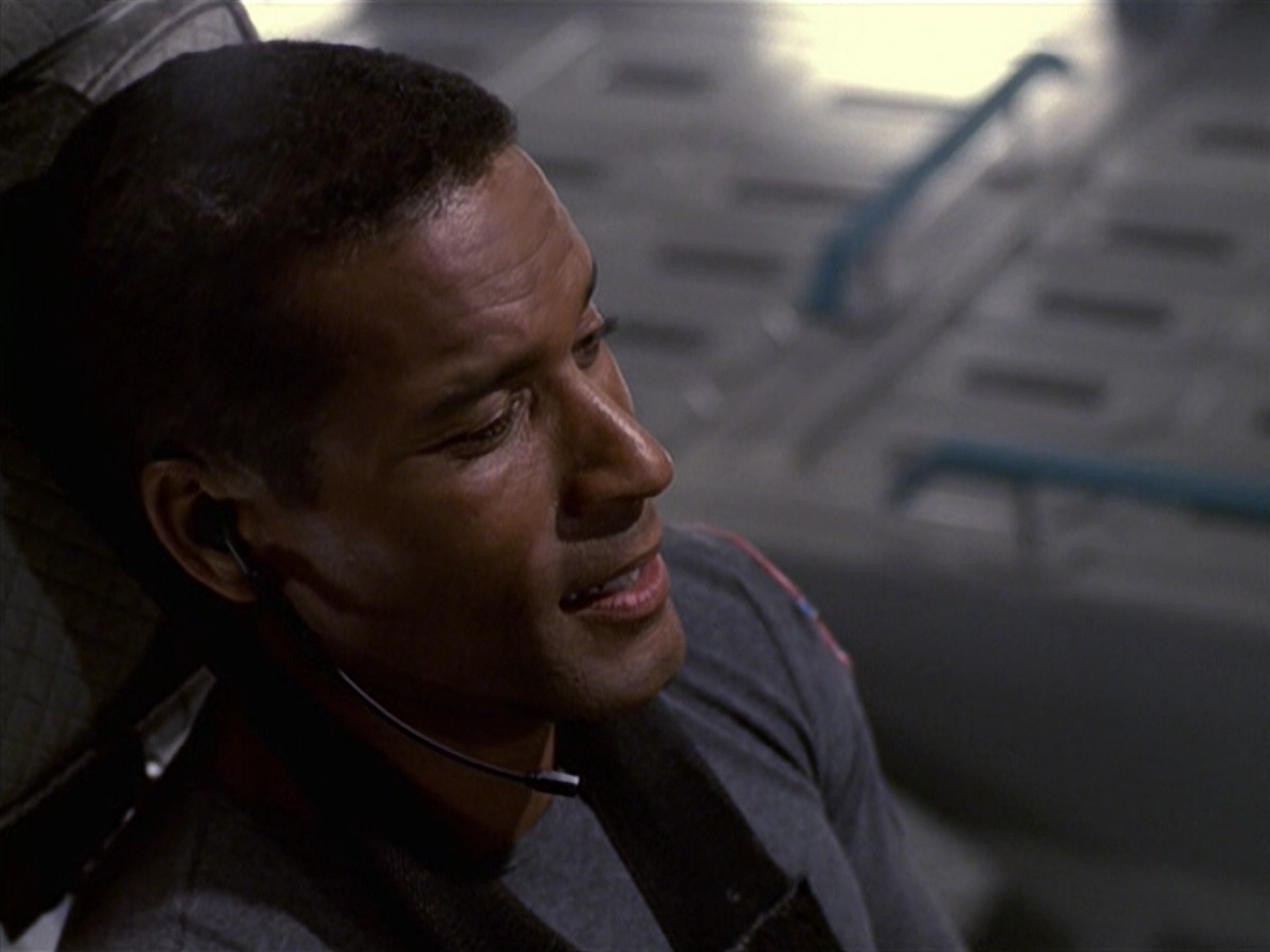extant_StarTrek_VOY_6x08-OneSmallStep_00055.jpg