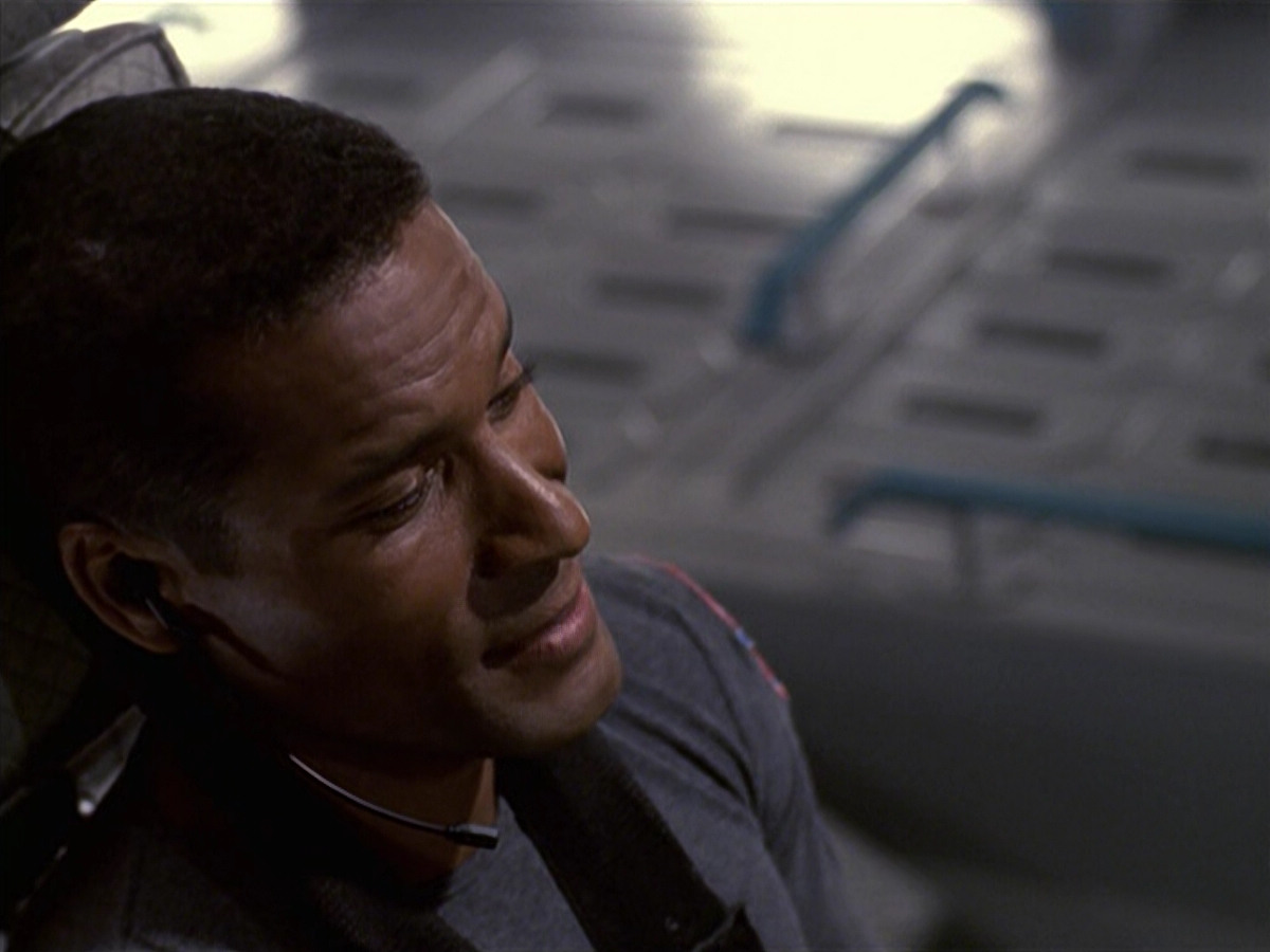 extant_StarTrek_VOY_6x08-OneSmallStep_00059.jpg