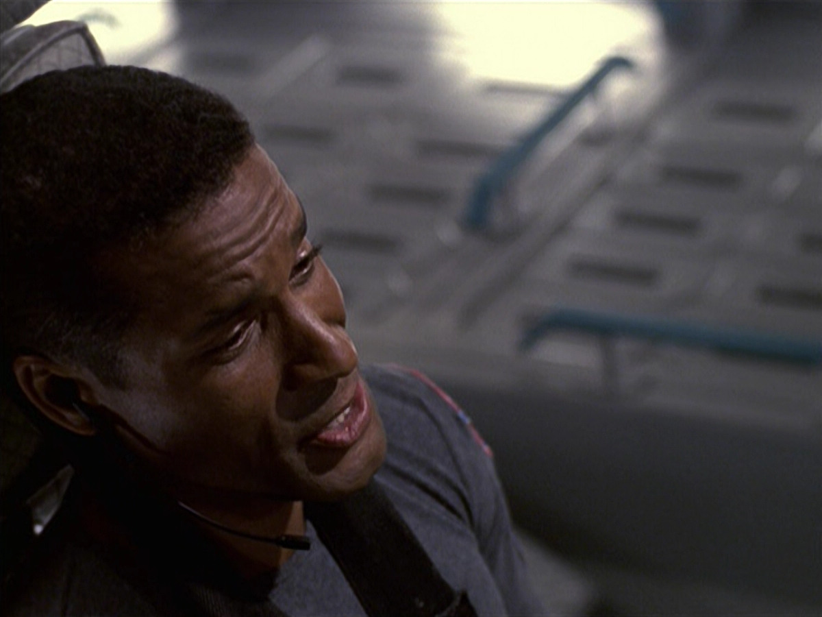 extant_StarTrek_VOY_6x08-OneSmallStep_00061.jpg