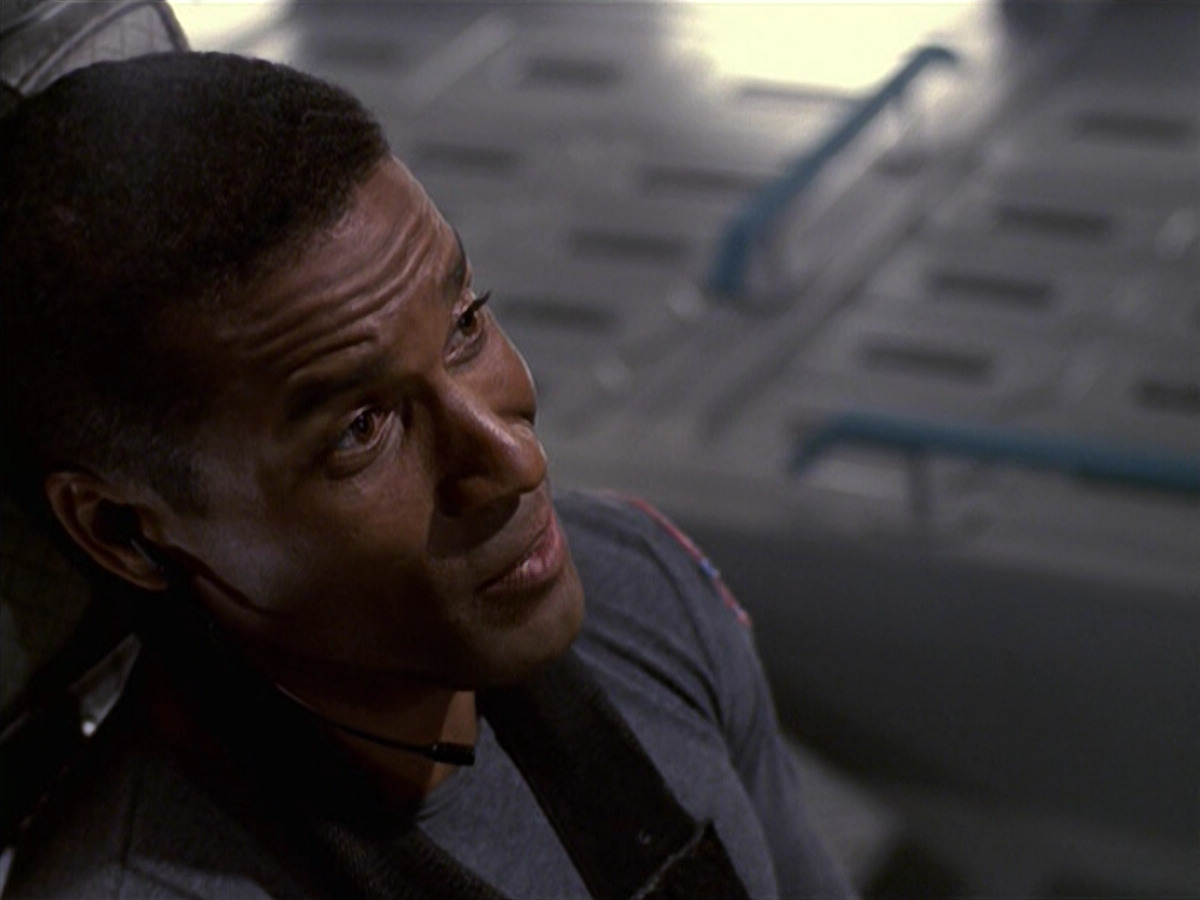 extant_StarTrek_VOY_6x08-OneSmallStep_00064.jpg