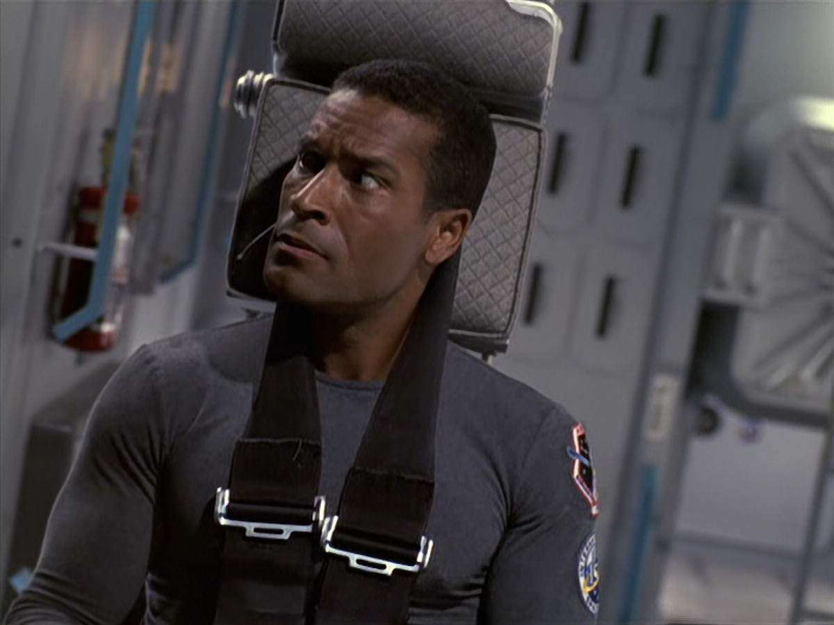 extant_StarTrek_VOY_6x08-OneSmallStep_00083.jpg