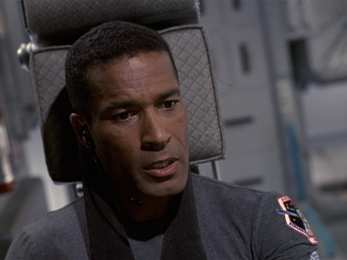 extant_StarTrek_VOY_6x08-OneSmallStep_00113.jpg