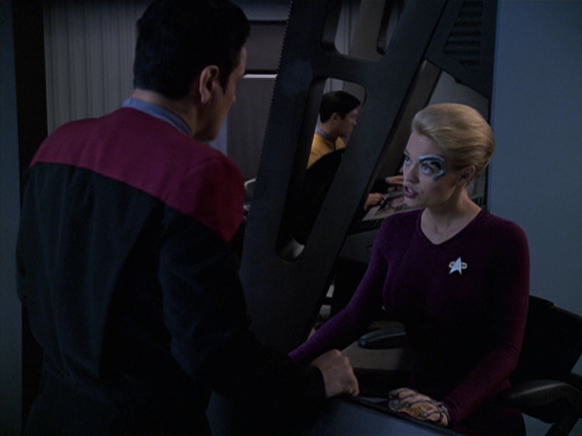 extant_StarTrek_VOY_6x08-OneSmallStep_00479.jpg
