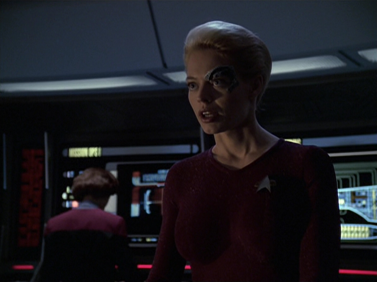 extant_StarTrek_VOY_6x08-OneSmallStep_00593.jpg