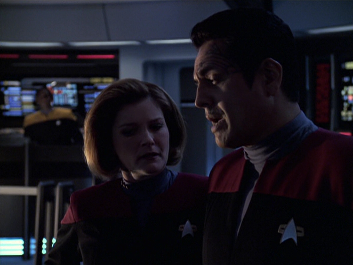 extant_StarTrek_VOY_6x08-OneSmallStep_00664.jpg