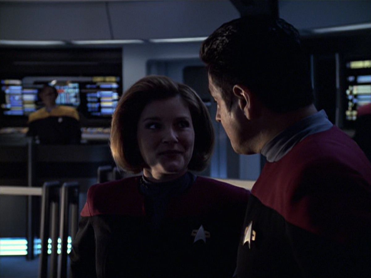 extant_StarTrek_VOY_6x08-OneSmallStep_00681.jpg