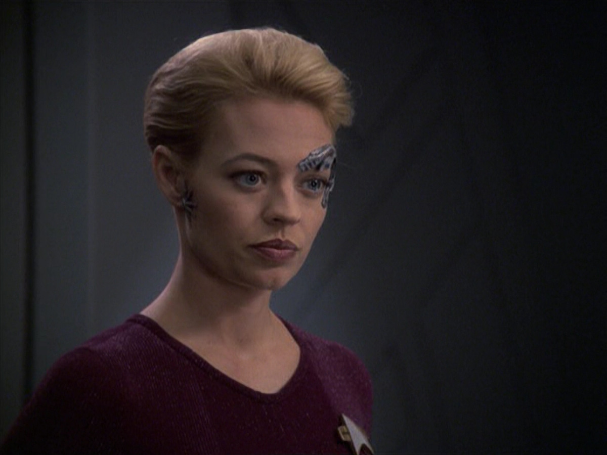 extant_StarTrek_VOY_6x08-OneSmallStep_01091.jpg