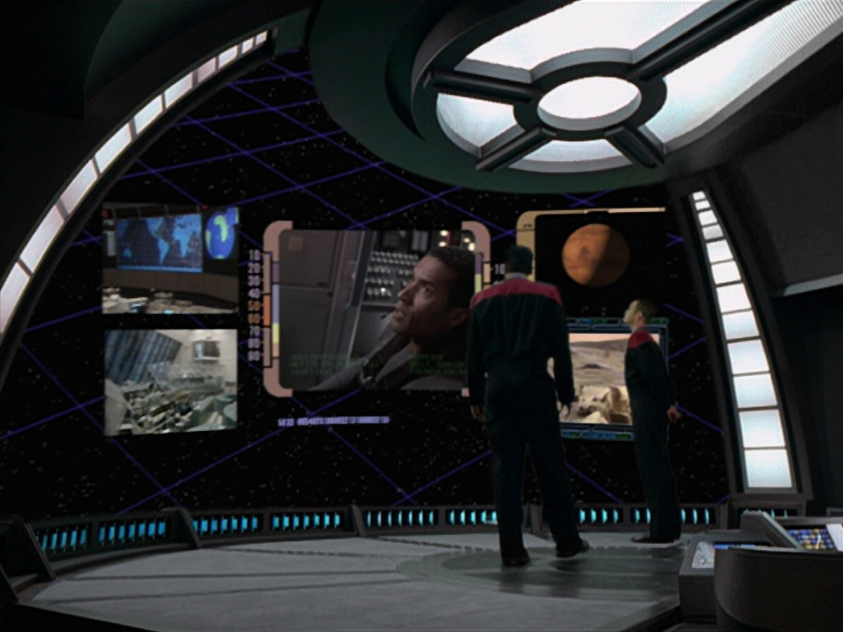 extant_StarTrek_VOY_6x08-OneSmallStep_01095.jpg