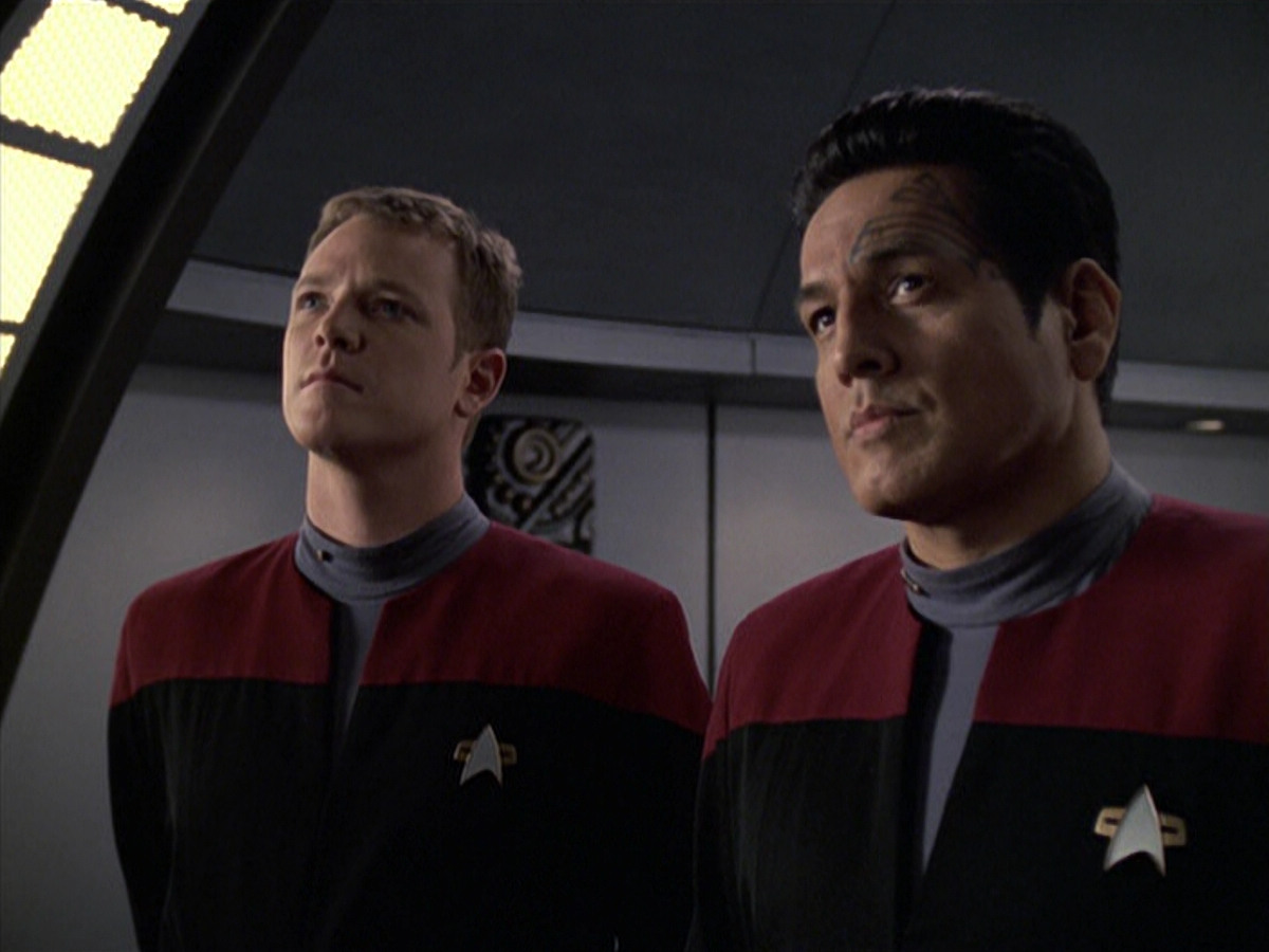 extant_StarTrek_VOY_6x08-OneSmallStep_01110.jpg