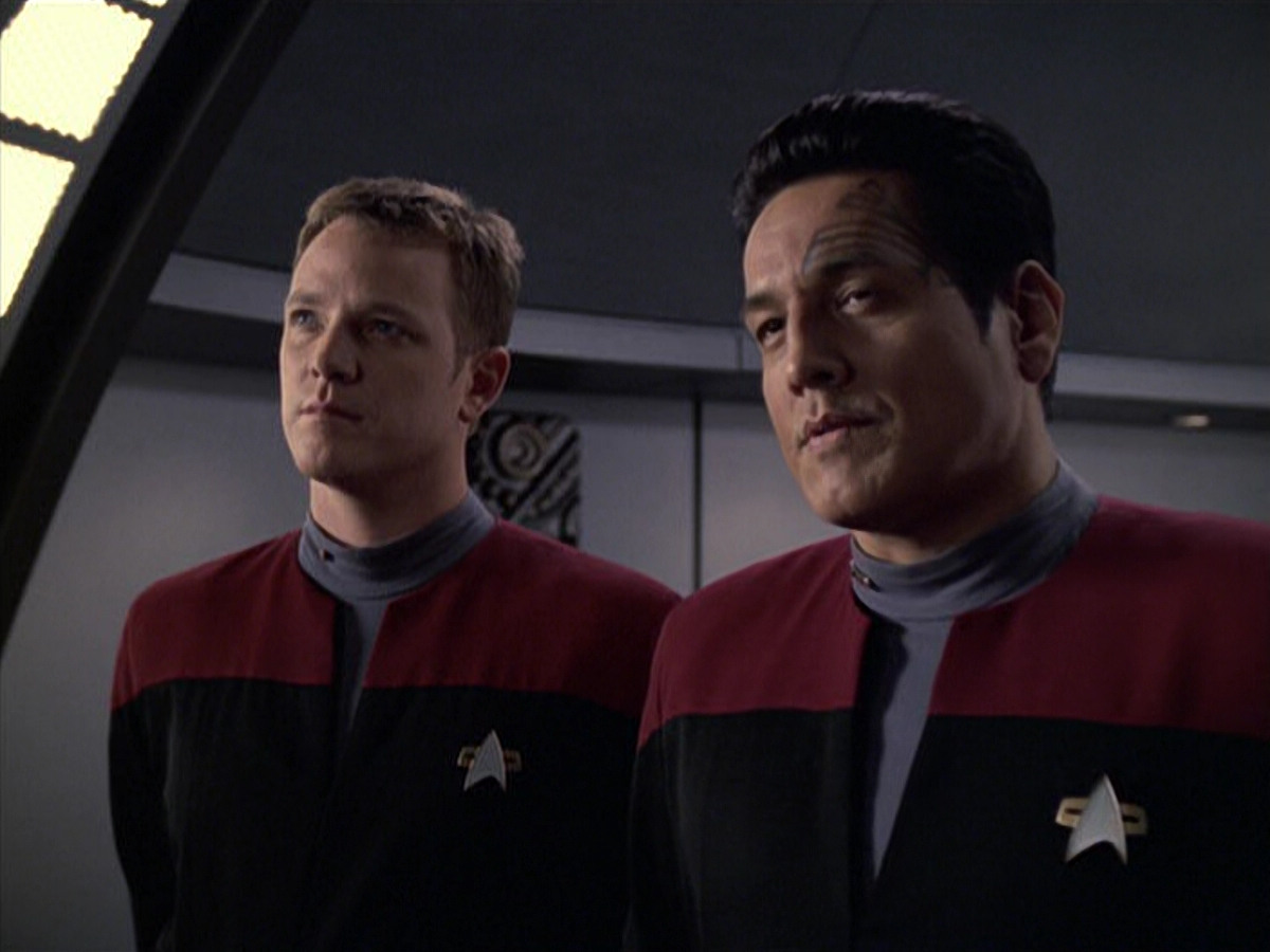 extant_StarTrek_VOY_6x08-OneSmallStep_01146.jpg