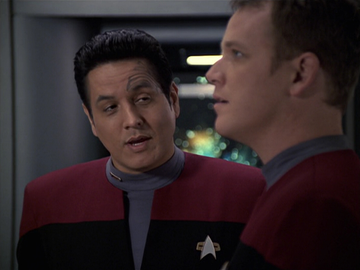 extant_StarTrek_VOY_6x08-OneSmallStep_01186.jpg