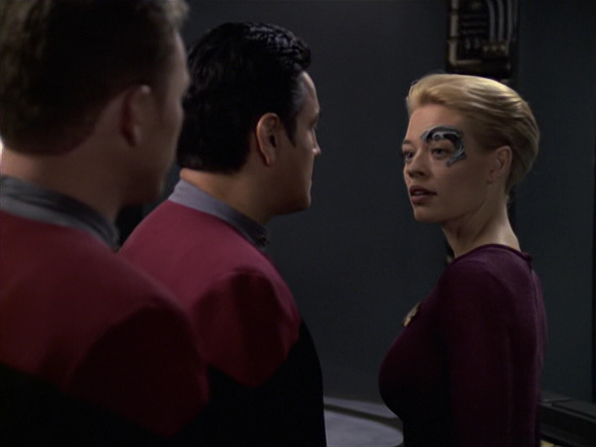extant_StarTrek_VOY_6x08-OneSmallStep_01207.jpg