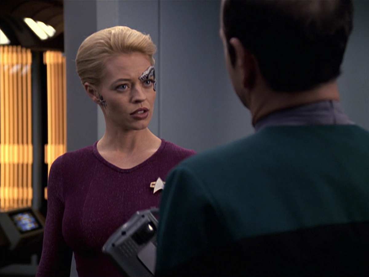 extant_StarTrek_VOY_6x08-OneSmallStep_01319.jpg
