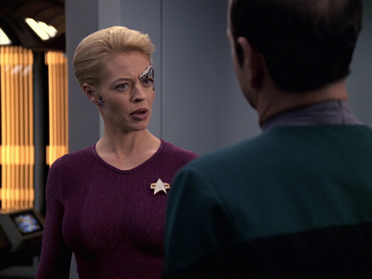 extant_StarTrek_VOY_6x08-OneSmallStep_01320.jpg