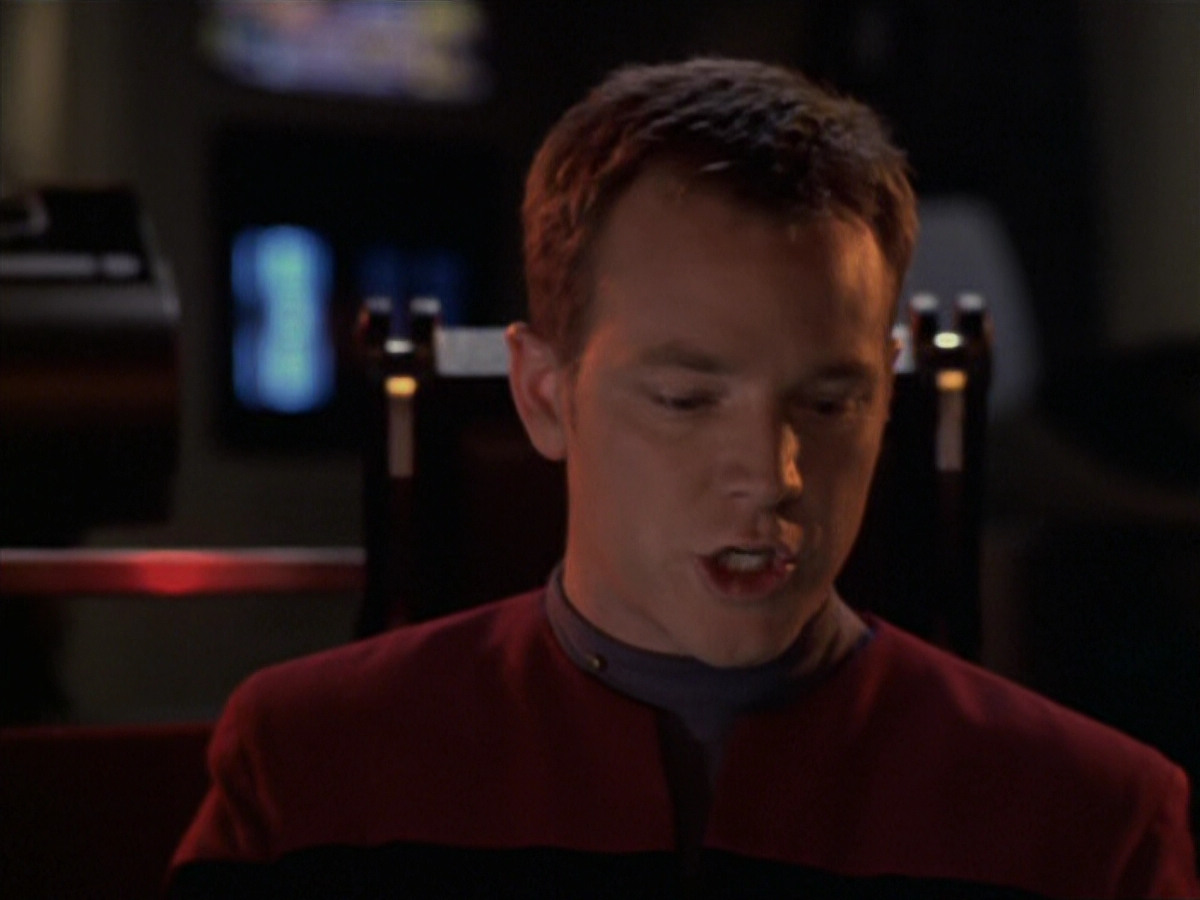 extant_StarTrek_VOY_6x08-OneSmallStep_01437.jpg