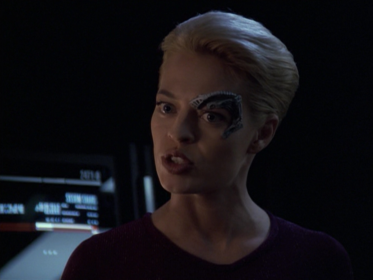 extant_StarTrek_VOY_6x08-OneSmallStep_02210.jpg