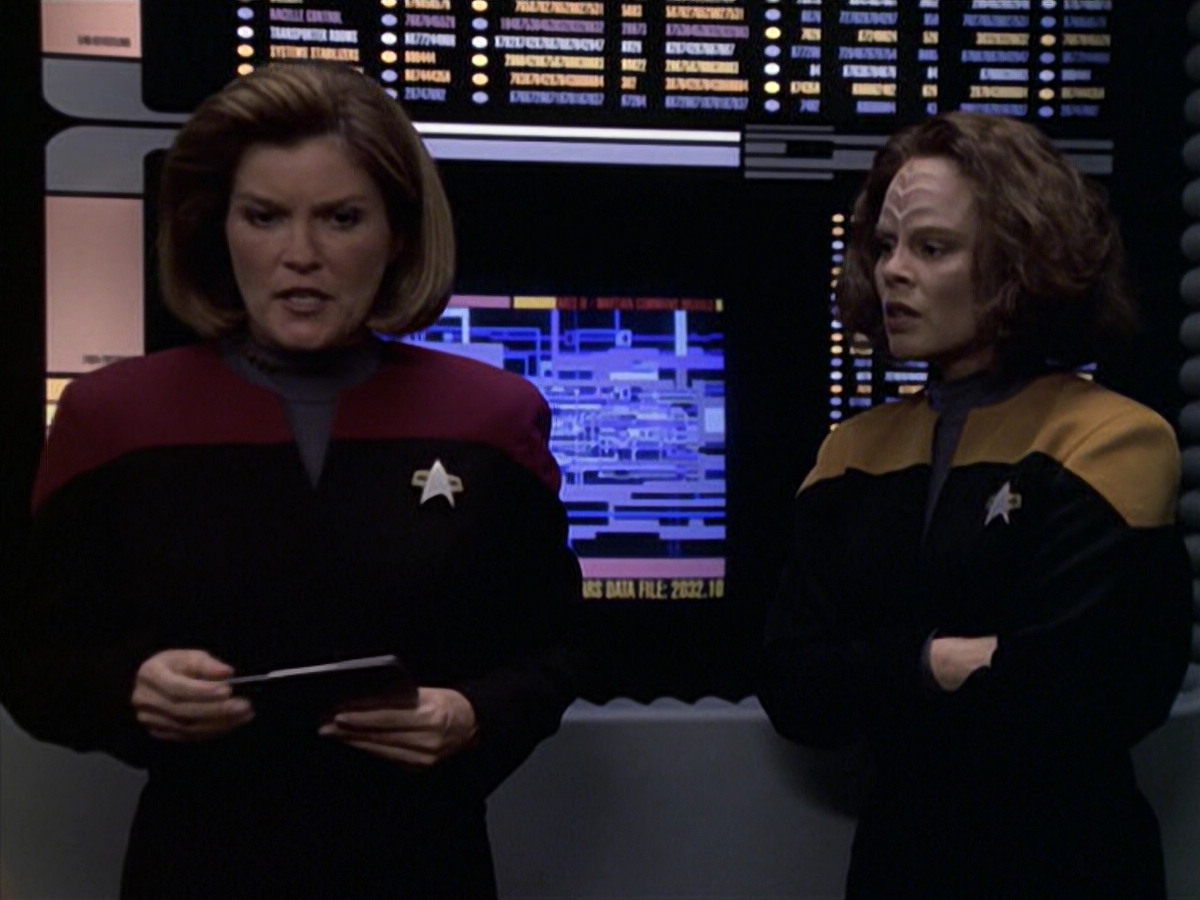 extant_StarTrek_VOY_6x08-OneSmallStep_02407.jpg