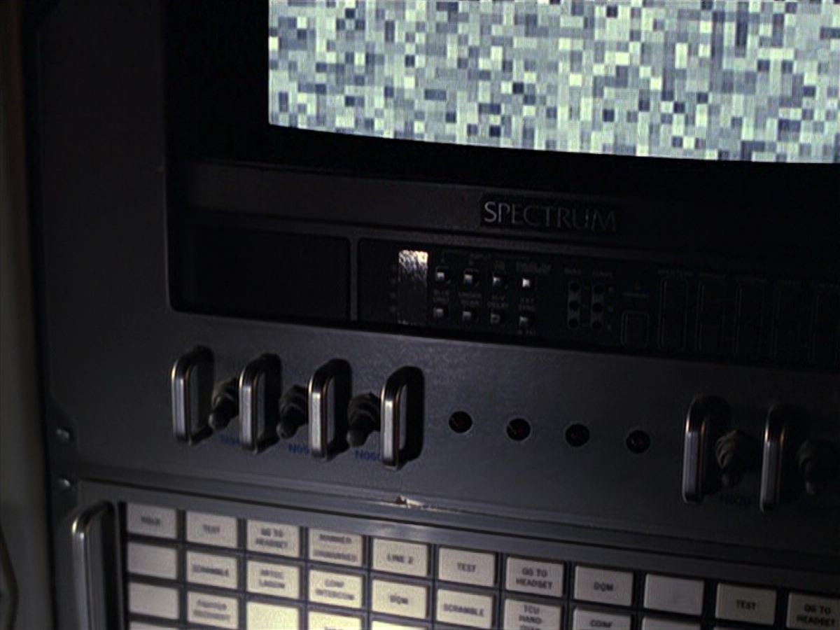 extant_StarTrek_VOY_6x08-OneSmallStep_03019.jpg