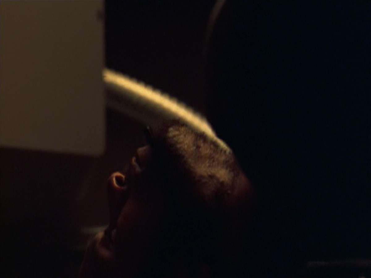 extant_StarTrek_VOY_6x08-OneSmallStep_03035.jpg