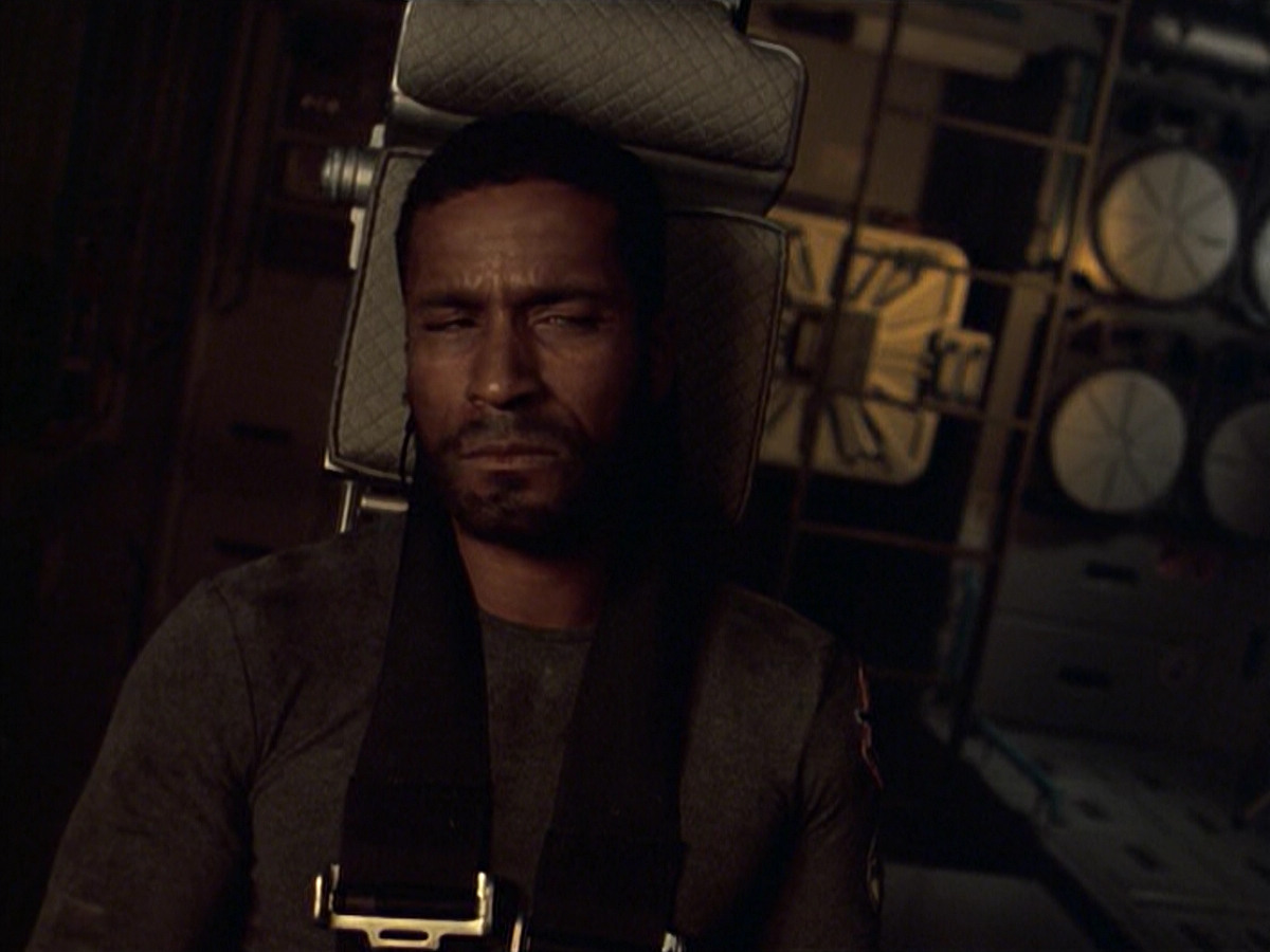 extant_StarTrek_VOY_6x08-OneSmallStep_03175.jpg