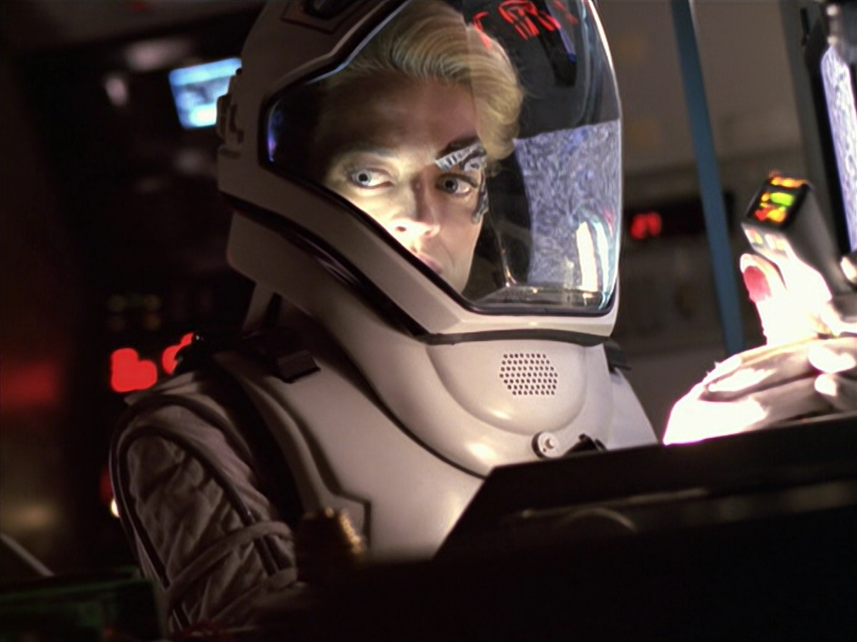 extant_StarTrek_VOY_6x08-OneSmallStep_03252.jpg