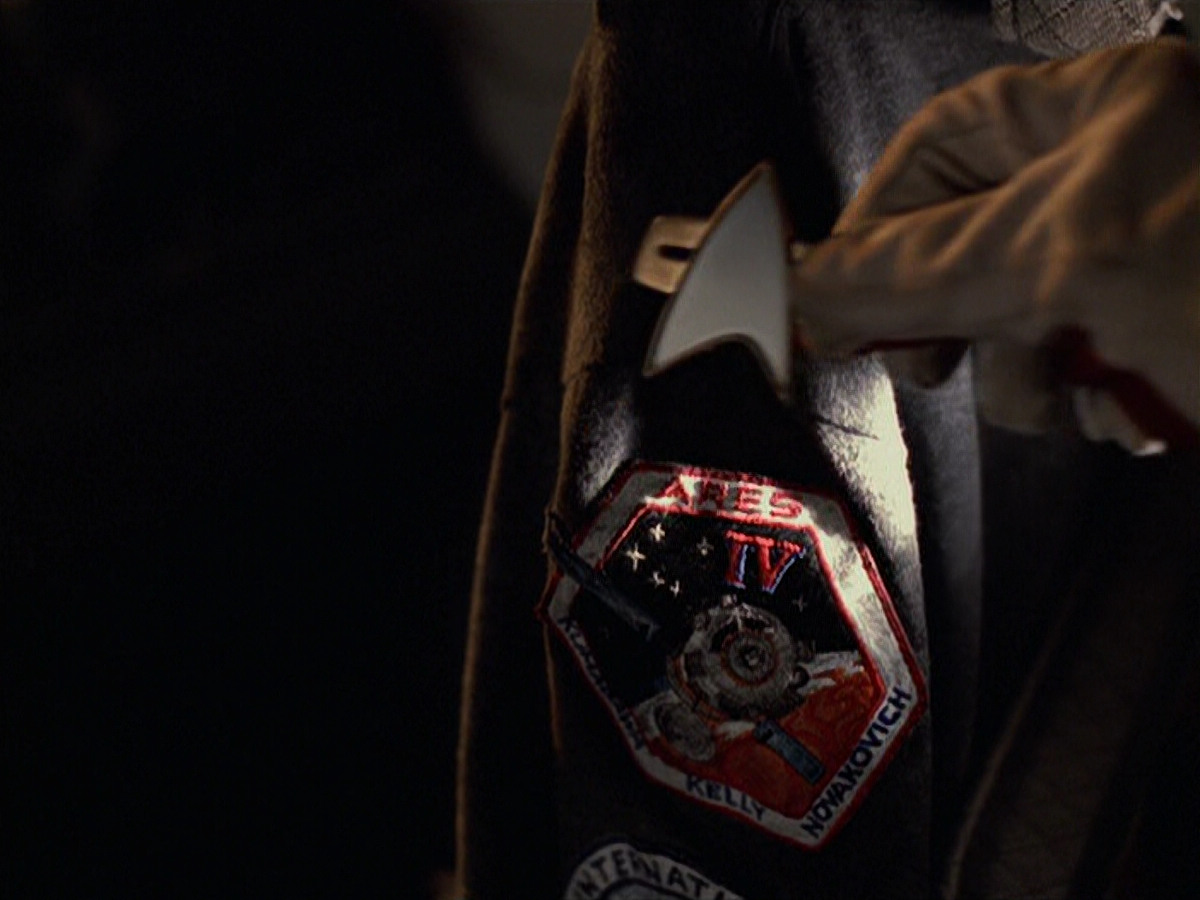 extant_StarTrek_VOY_6x08-OneSmallStep_03268.jpg