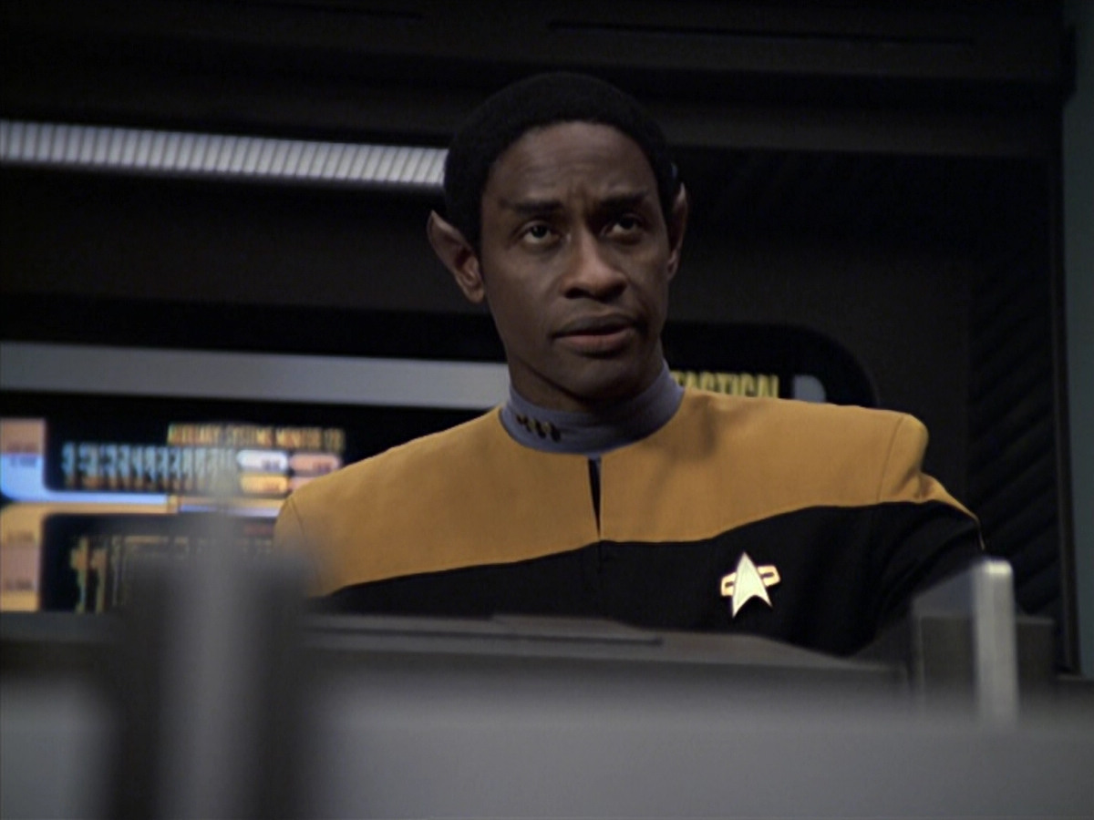 extant_StarTrek_VOY_6x08-OneSmallStep_03312.jpg
