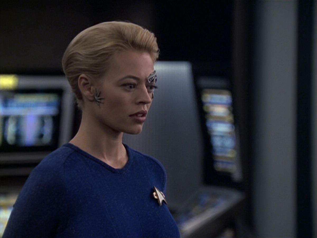 extant_StarTrek_VOY_6x08-OneSmallStep_03539.jpg