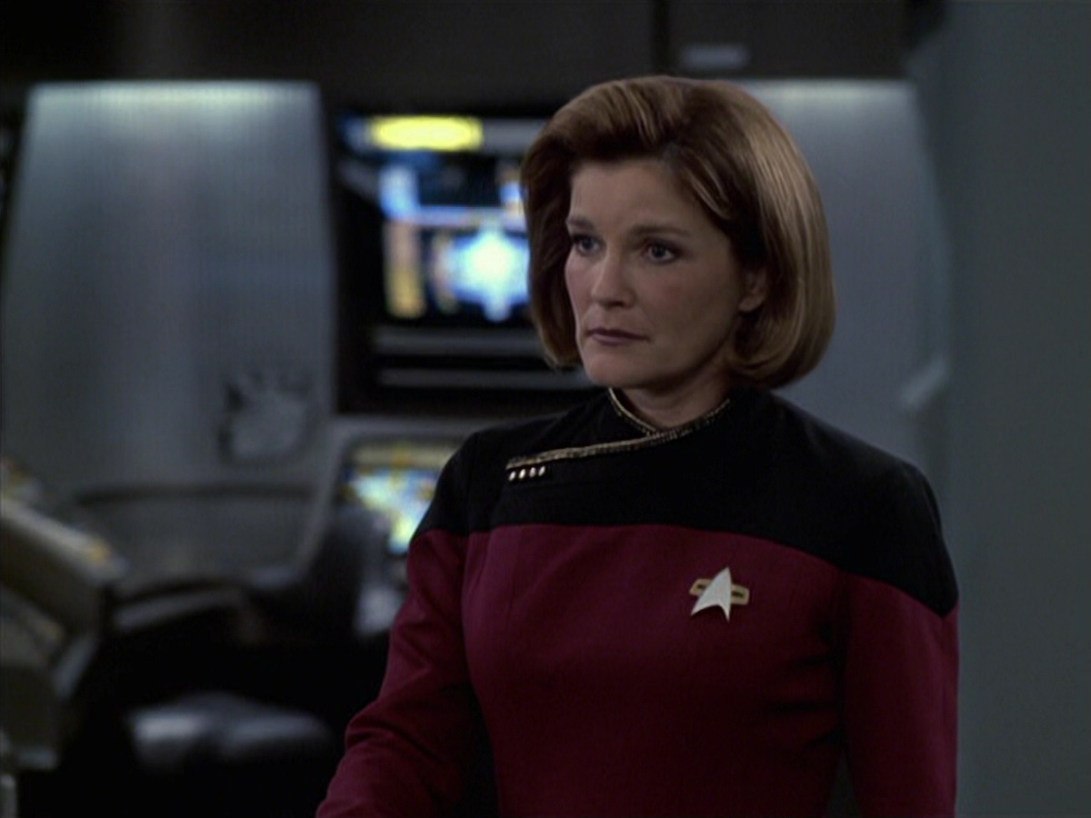 extant_StarTrek_VOY_6x08-OneSmallStep_03542.jpg