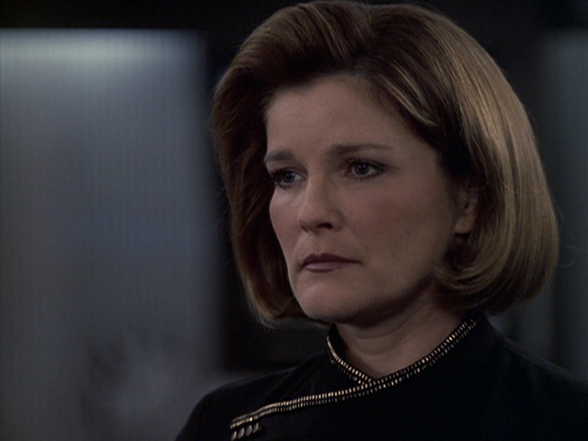 extant_StarTrek_VOY_6x08-OneSmallStep_03574.jpg