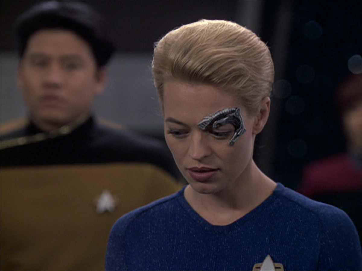 extant_StarTrek_VOY_6x08-OneSmallStep_03598.jpg