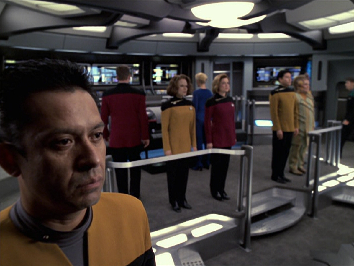 extant_StarTrek_VOY_6x08-OneSmallStep_03621.jpg
