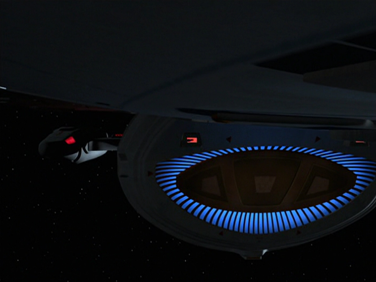 extant_StarTrek_VOY_6x08-OneSmallStep_03629.jpg